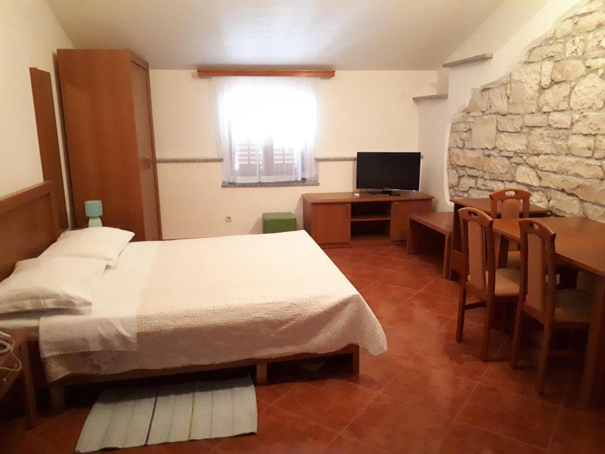 Apartments Lav Porec Apartman